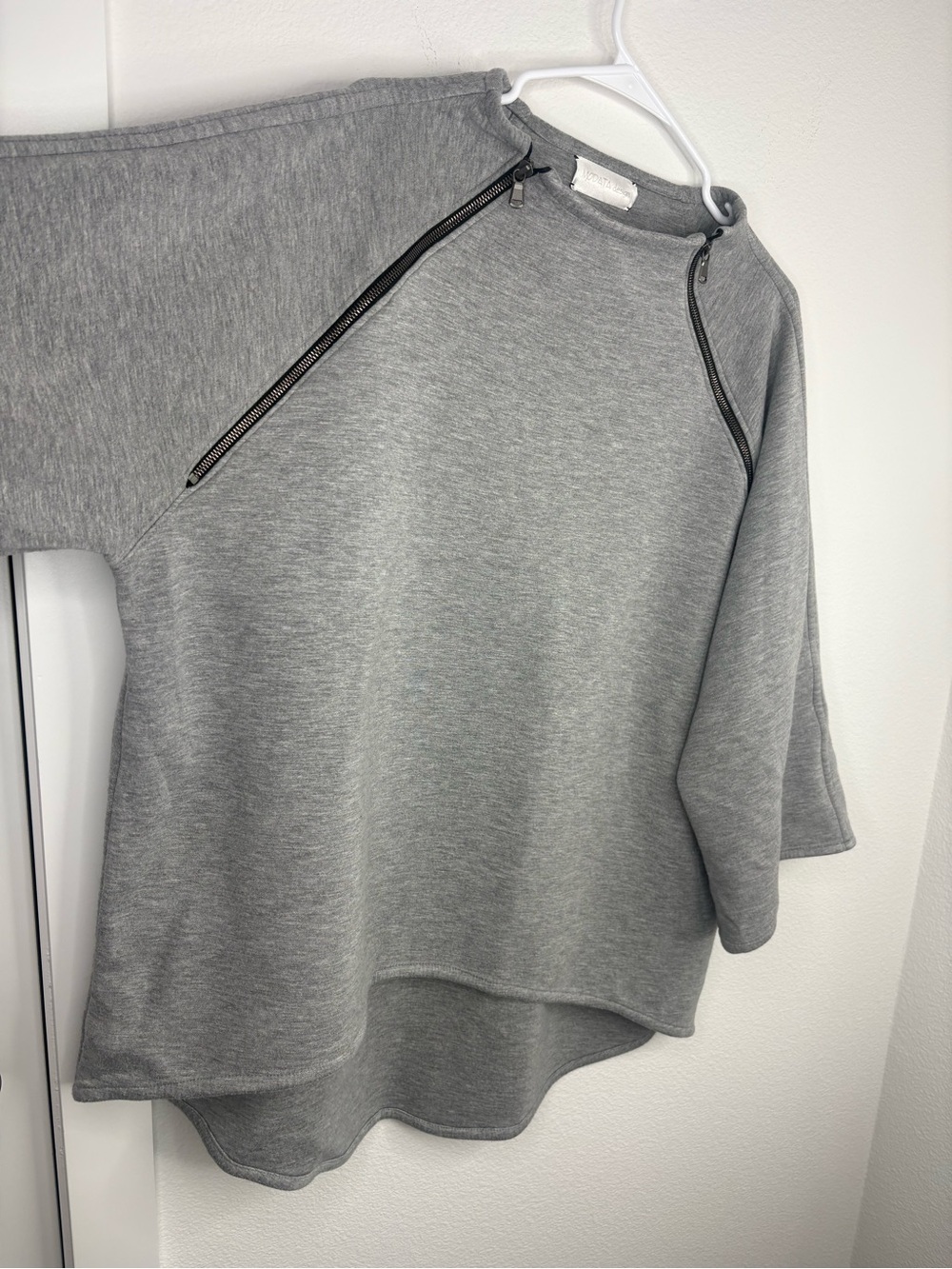 Modata Design Minimalist Oversized Boxy Sweater